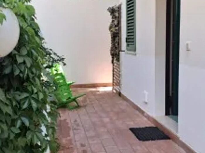 Casa quadrilocale in vendita in Via Cassiodoro, Staletti