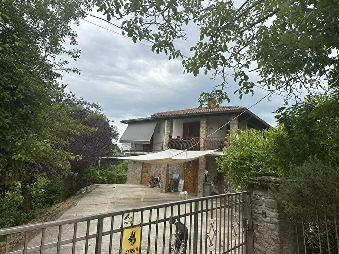 Casa con 5 locali in vendita in Zerbo, Colli Verdi
