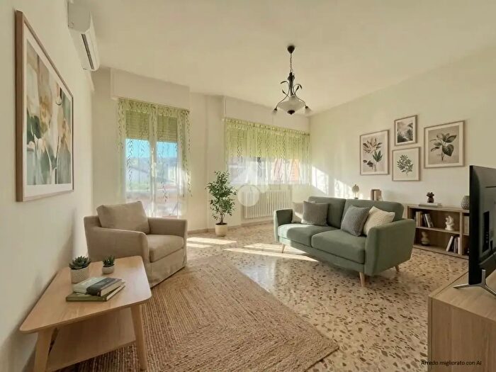 Appartamento quadrilocale in vendita in Via Roma, Montelabbate
