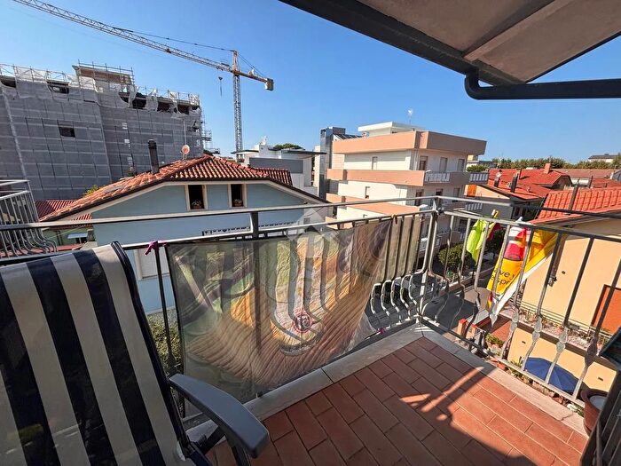 Appartamento trilocale in vendita in Via Rapisardi, BellariaIgea Marina