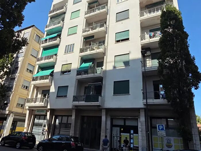 Appartamento trilocale in vendita in Corso del Popolo, Rovigo