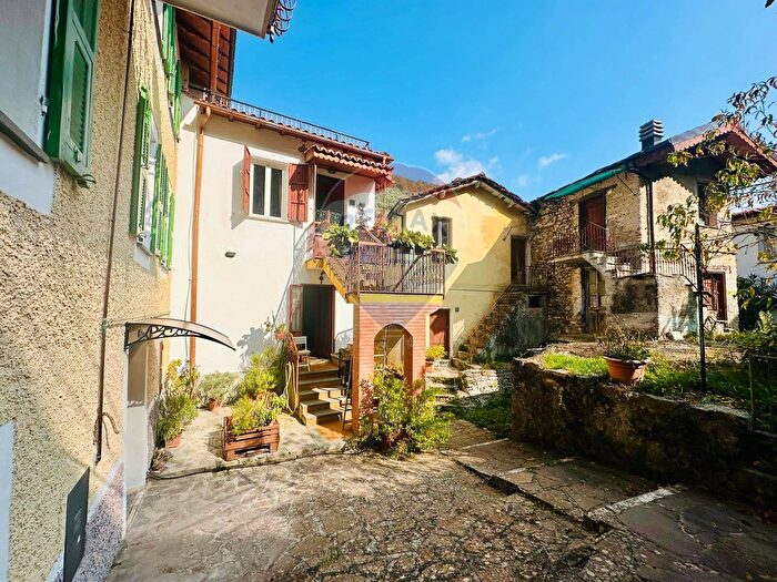 Appartamento bilocale in vendita in Rezzo