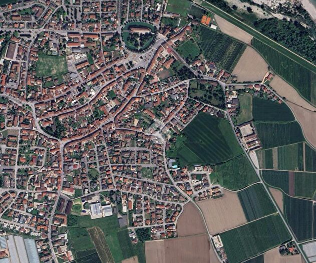 Casa con 5 locali in vendita in Via Sacco, Zevio