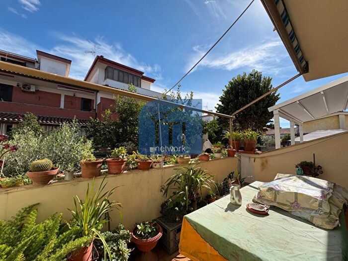 Casa quadrilocale in vendita in Via Castel Buono, Pomezia