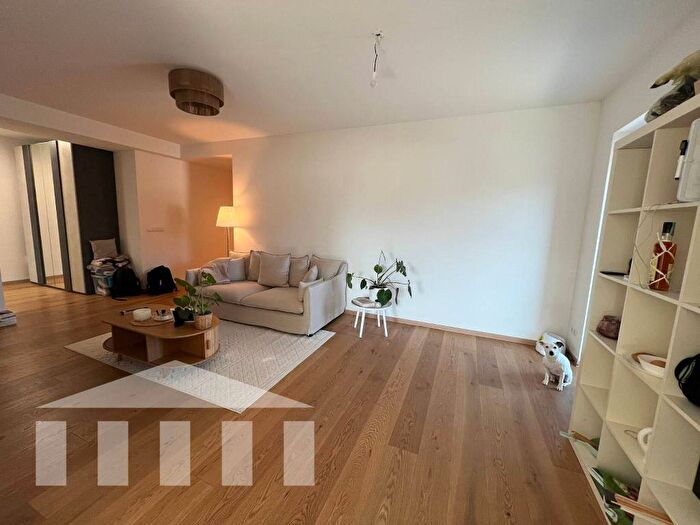 Appartamento con 5 locali in affitto in Nalles