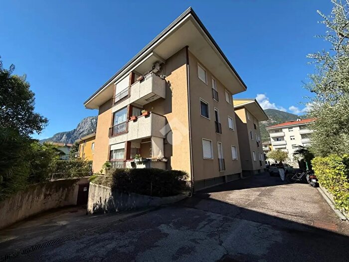 Appartamento trilocale in vendita in Via U Cattoni, Riva Del Garda