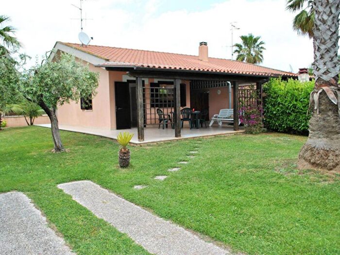 Casa trilocale in affitto in Via Flacca, Fondi