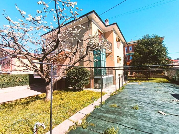 Appartamento quadrilocale in affitto in Via Pietro Paserio, Centro, Fossano