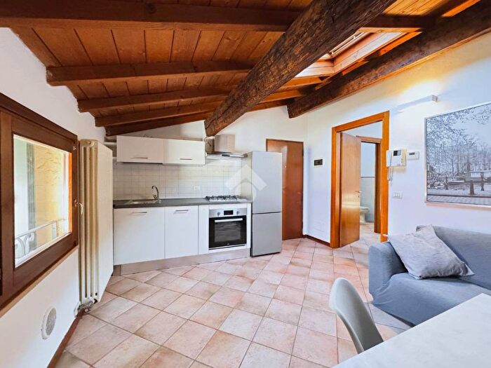 Appartamento bilocale in affitto in Via volto muro padri, Veronetta, Verona