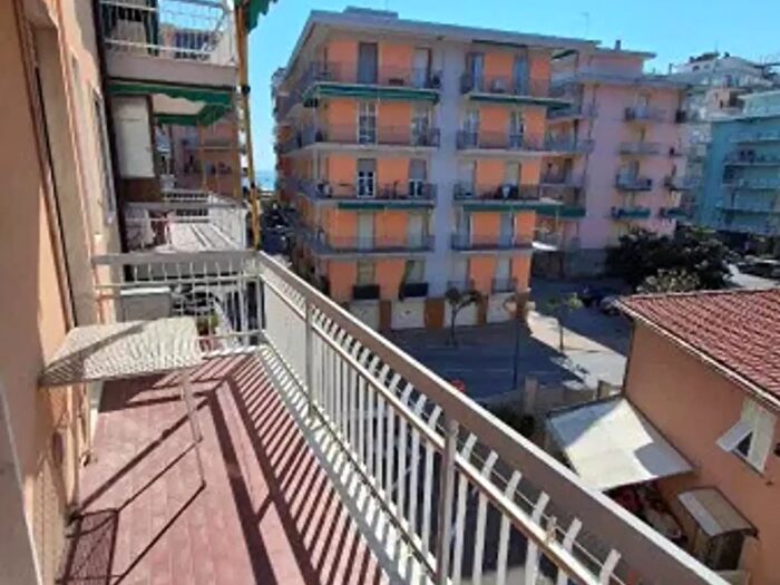 Appartamento trilocale in vendita in Passo Saleo, Borghetto Santo Spirito