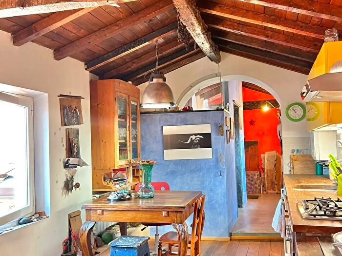 Appartamento trilocale in vendita in Sarzana