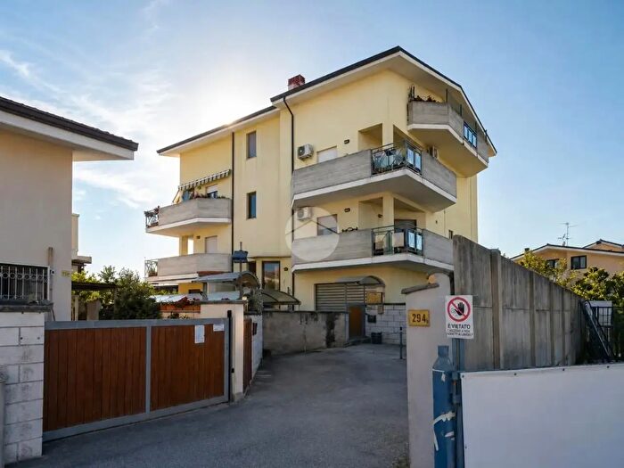 Appartamento trilocale in vendita in Via Tiburtina Valeria, Pescara