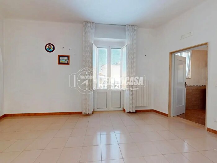 Casa quadrilocale in vendita in Via Pietro De Bellis, Rutigliano