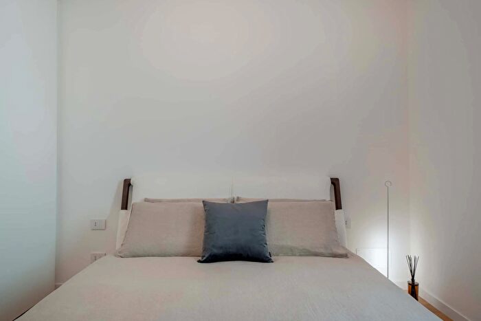 Appartamento monolocale in affitto in Via Errico Petrella, Milano