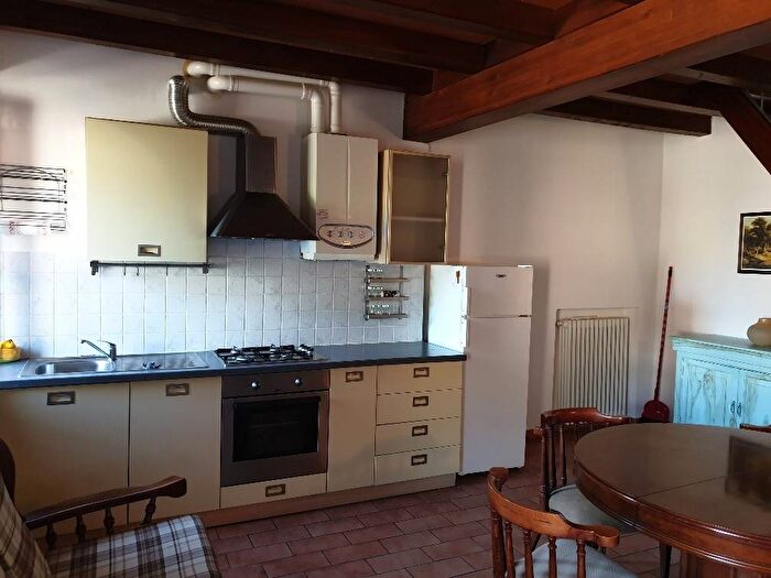 Appartamento trilocale in affitto in Strada Provinciale di Serravalle, Varano de Melegari