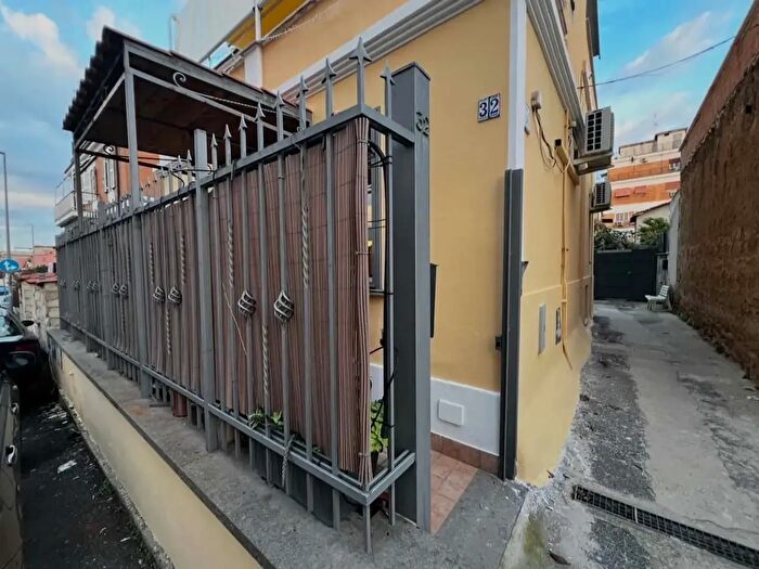 Appartamento monolocale in affitto in Via Paliano, Roma