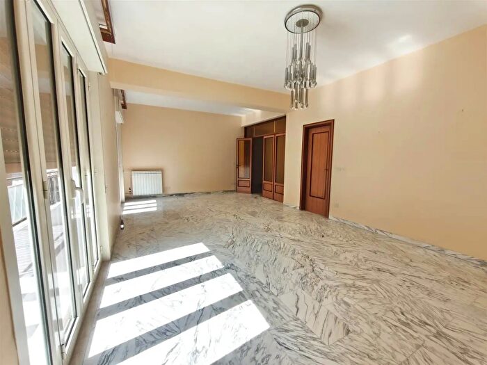 Appartamento con 5 locali in vendita in Via Filippini, Reggio di Calabria