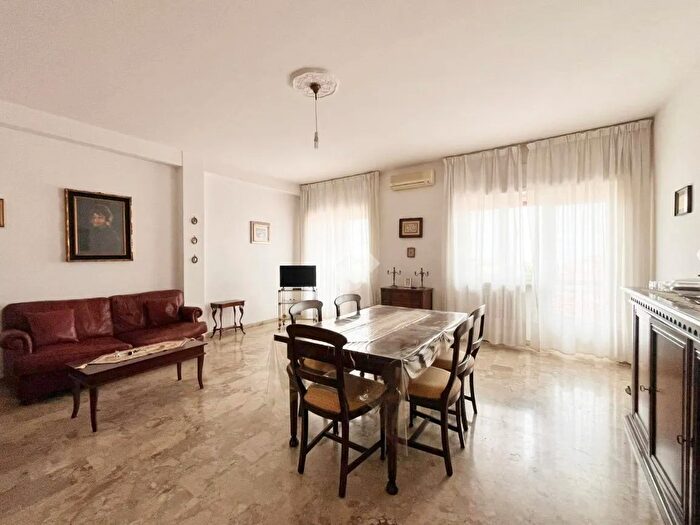 Appartamento quadrilocale in vendita in Via Martiri VI Ott, Lanciano