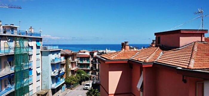 Appartamento bilocale in affitto in Via Michelangelo Corosu, Varazze