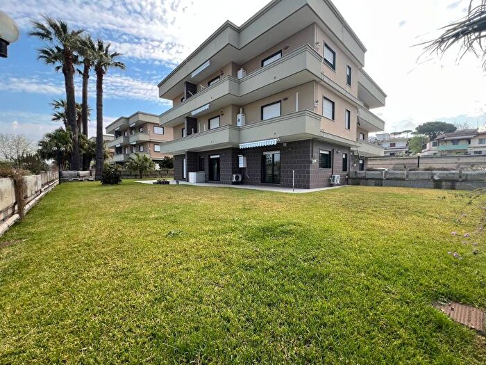 Appartamento quadrilocale in affitto in Via Monte Nuovo Licola Patria, Arco Felice, Pozzuoli