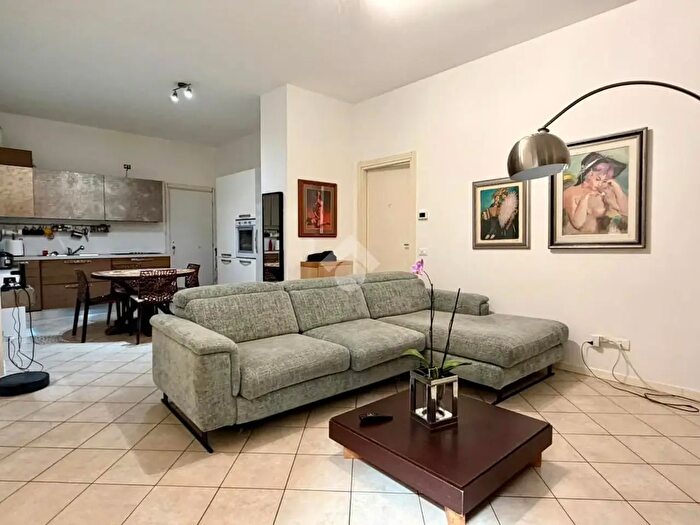 Appartamento trilocale in vendita in Via Piazza Roma, Ospitaletto