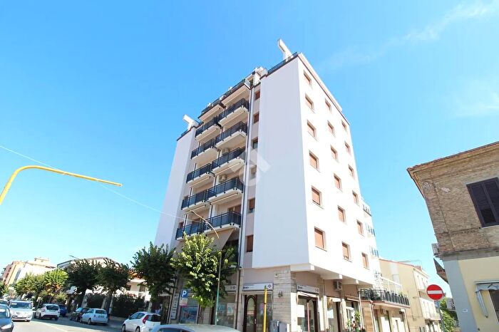 Appartamento quadrilocale in vendita in Via Nazionale, Roseto Degli Abruzzi