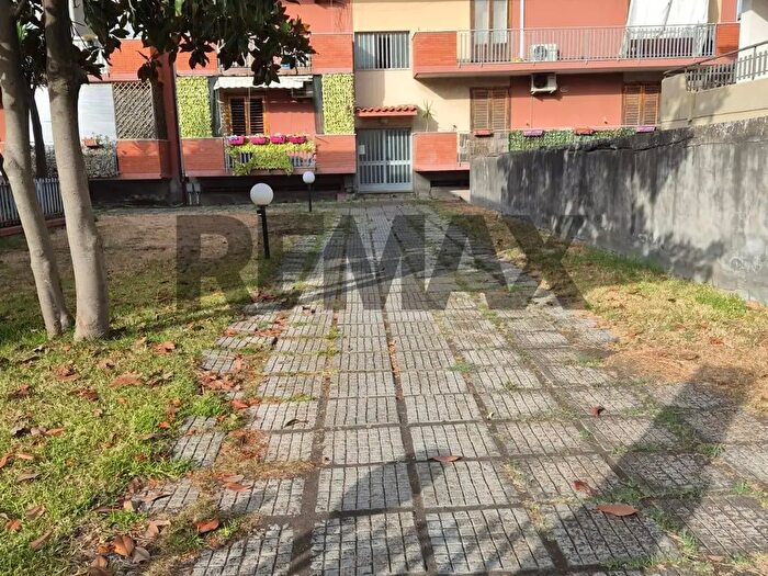 Appartamento quadrilocale in vendita in Aci Sant'Antonio
