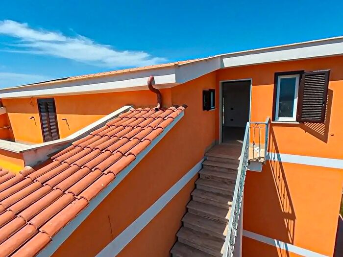 Appartamento trilocale in vendita in Via Legnano, Ardea