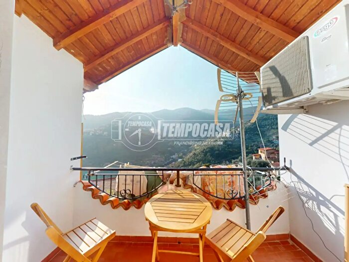 Appartamento trilocale in vendita in Strada Monte Colma, Sanremo