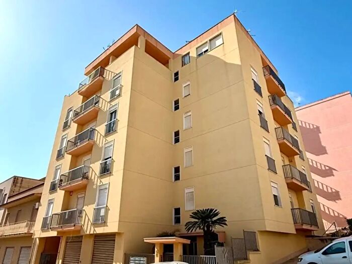 Appartamento trilocale in vendita in Via Messico, Erice