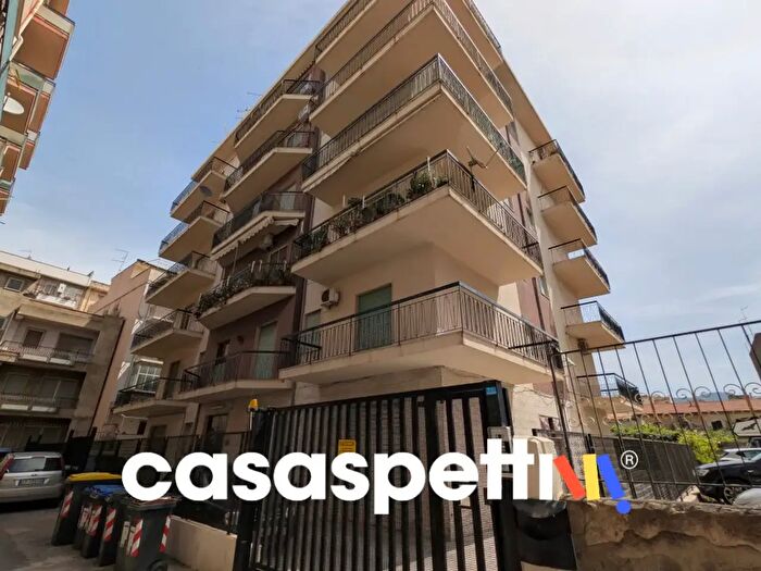 Appartamento quadrilocale in vendita in Viale Pio XI, Reggio di Calabria