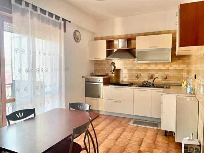 Appartamento con 6 locali in affitto in Fortuna Corvo, Catanzaro