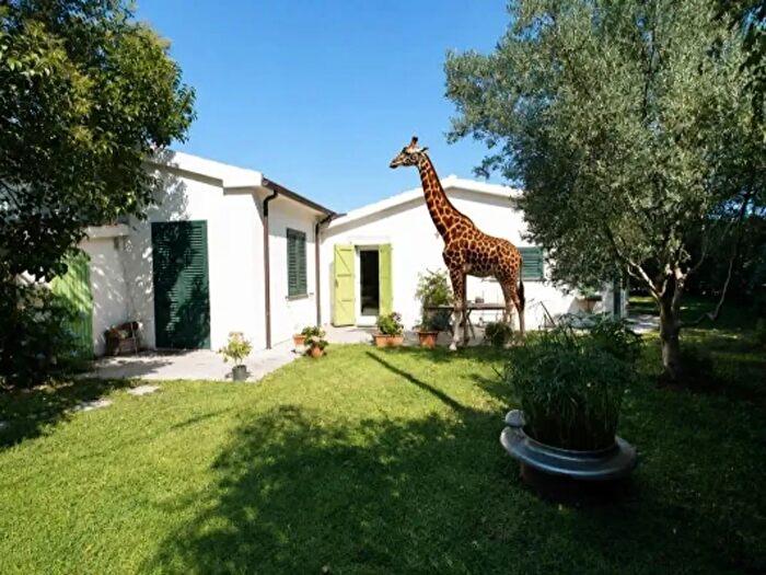 Casa trilocale in vendita in Località Centro H, Capalbio