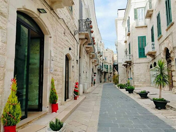 Appartamento monolocale in affitto in Piazza Libertà, Trani