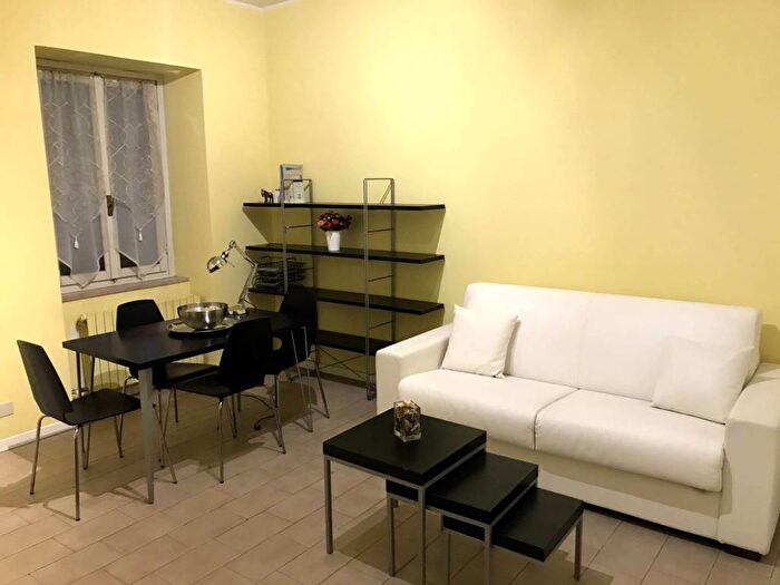 Appartamento monolocale in affitto in Via Salasco, Bocconi, Milano