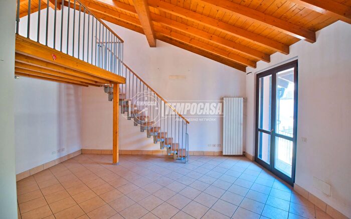 Appartamento trilocale in vendita in Galliate