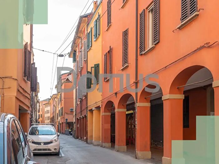 Appartamento trilocale in vendita in Bologna