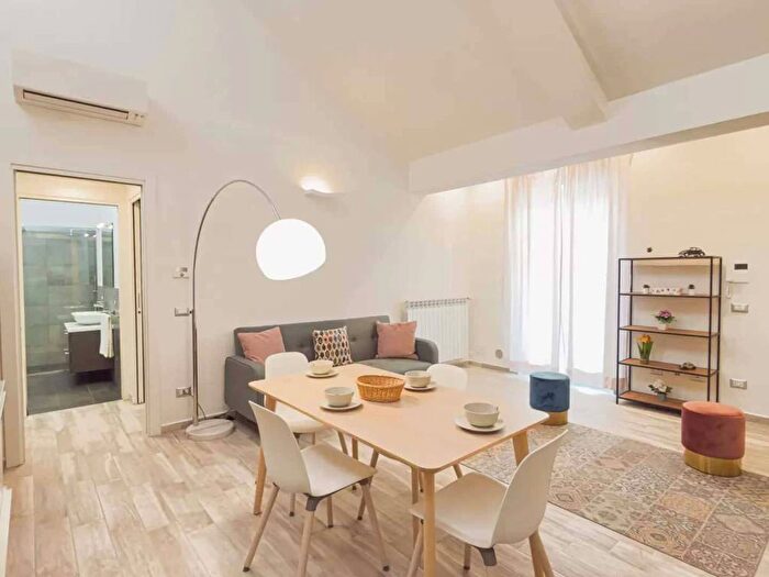 Appartamento bilocale in affitto in Via Antonio Squarcialupi, Porta al Prato San Jacopino, Firenze