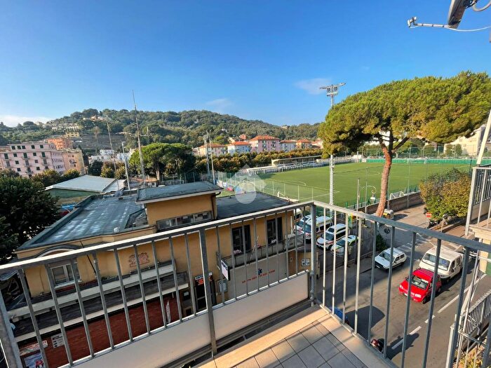 Appartamento quadrilocale in vendita in Via della Libertà, Rapallo