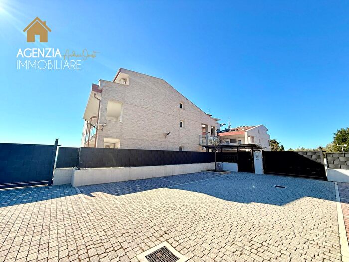 Appartamento quadrilocale in vendita in Via Monte Moricone, Velletri