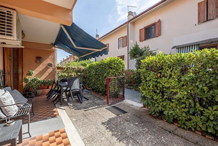 Casa con 5 locali in vendita in Via dei Pini, Fonte Nuova
