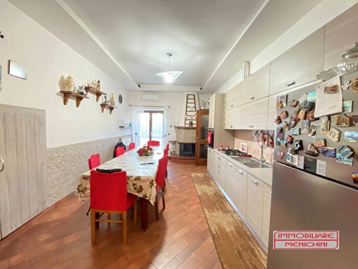 Casa con 6 locali in vendita in Via Vincenzo Caliendo Marigliano, Marigliano