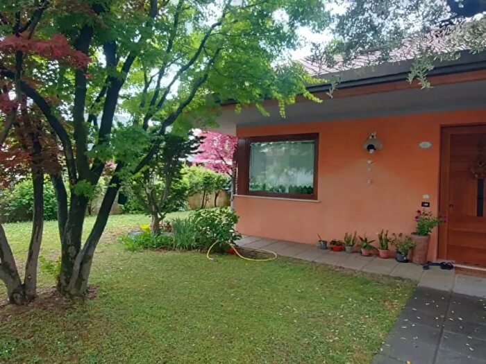 Casa con 6 locali in vendita in Castelfranco Veneto
