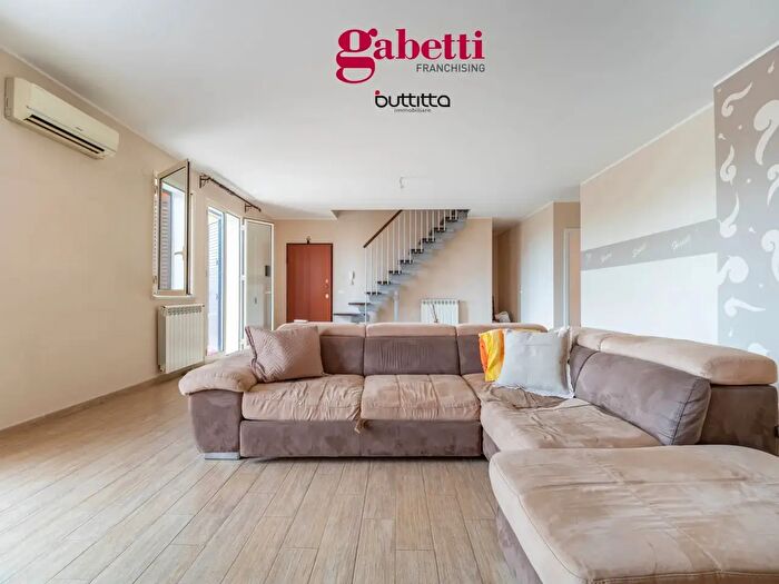 Appartamento con 6 locali in vendita in Via XXIV Maggio, Villabate