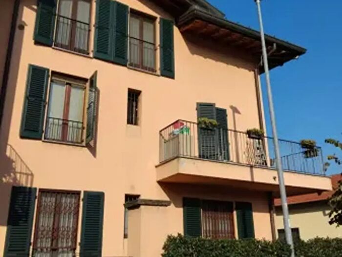 Appartamento bilocale in vendita in Via Piave, Cesano Boscone