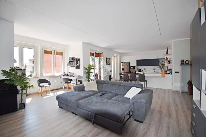 Appartamento con 5 locali in vendita in Corso Massimo dAzeglio, Ivrea