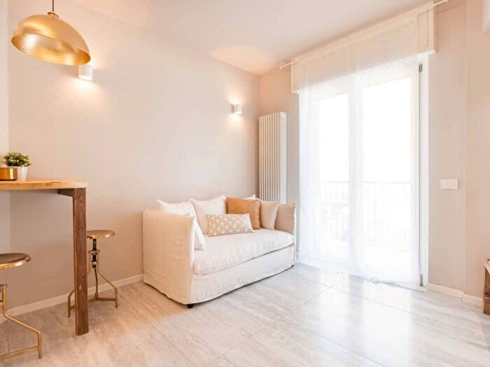Appartamento bilocale in affitto in Via Nicola Antonio Porpora, Casoretto, Milano