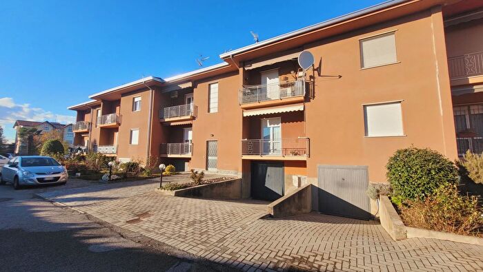 Appartamento trilocale in vendita in Via Giovanni Gasparoli Boschirolo Cassano Magnago Varese Lombardia Italia, Cassano Magnago