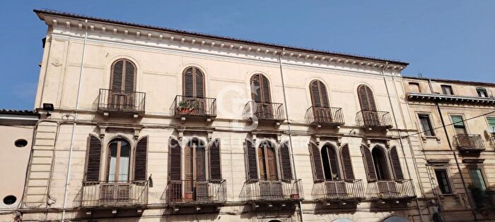 Appartamento con 12 locali in vendita in Piazza Plebiscito, Sulmona