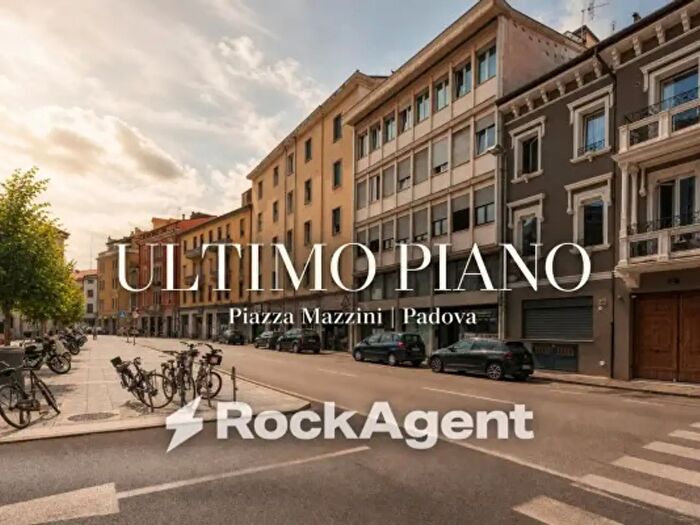 Appartamento con 5 locali in affitto in Via Trieste, Padova